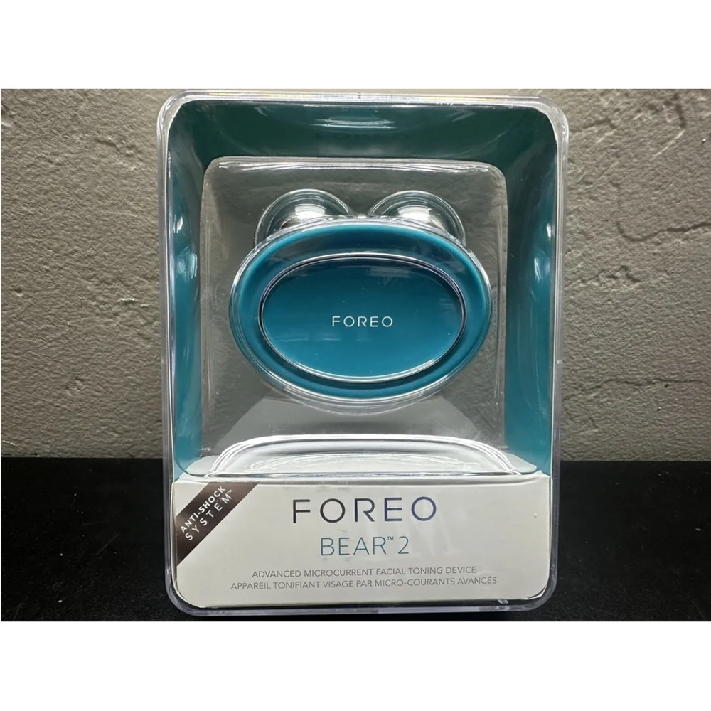 FOREO BEAR 2 Smart Microcurrent Facial Toning Device $399 MSRP